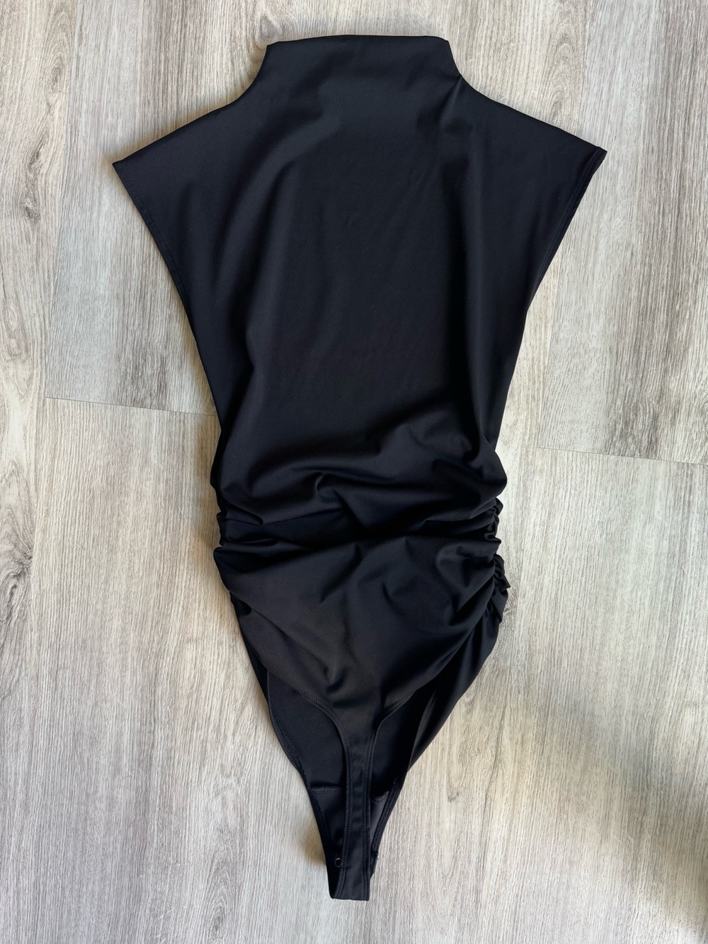 Good American Black Soft Weightless Mock High Neck Ruched Thong Snap Bodysuit XS - Picture 9 of 13